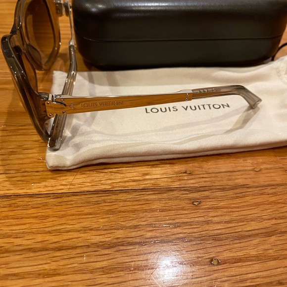 💎Authentic💎 Louis Vuitton Obsession Sunglasses Z0556W - Picture 3 of 4